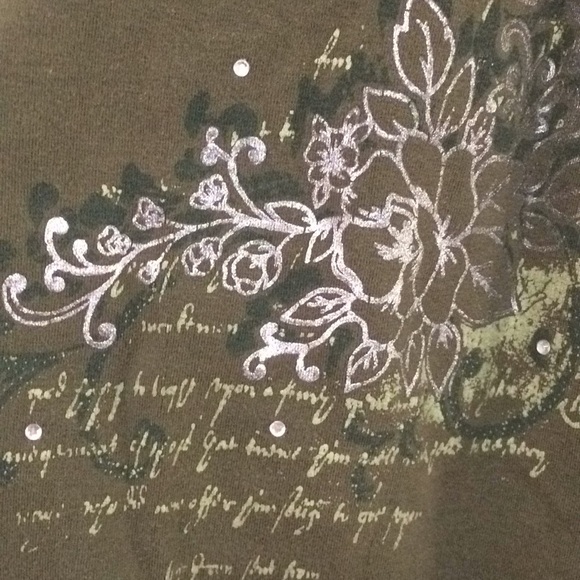 Faux-layered long sleeved shirt - Picture 2 of 3